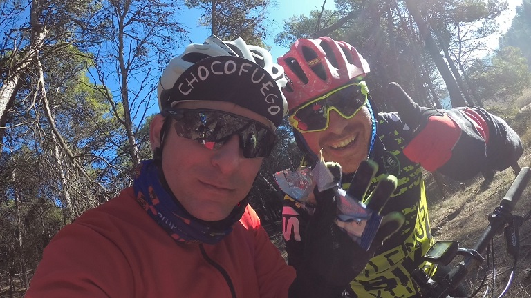 mario chocofuego y charly de los burricos bike